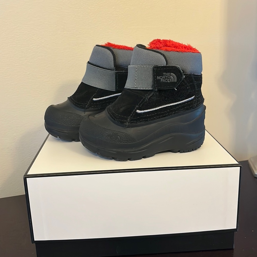 North Face Winter Boots, toddler size 5, black/grey/red